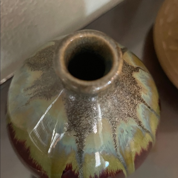 Pier 1 Drip Glaze Art Pottery Tear Shaped Vase Red Brown Green Gold 4.5” - Picture 3 of 4